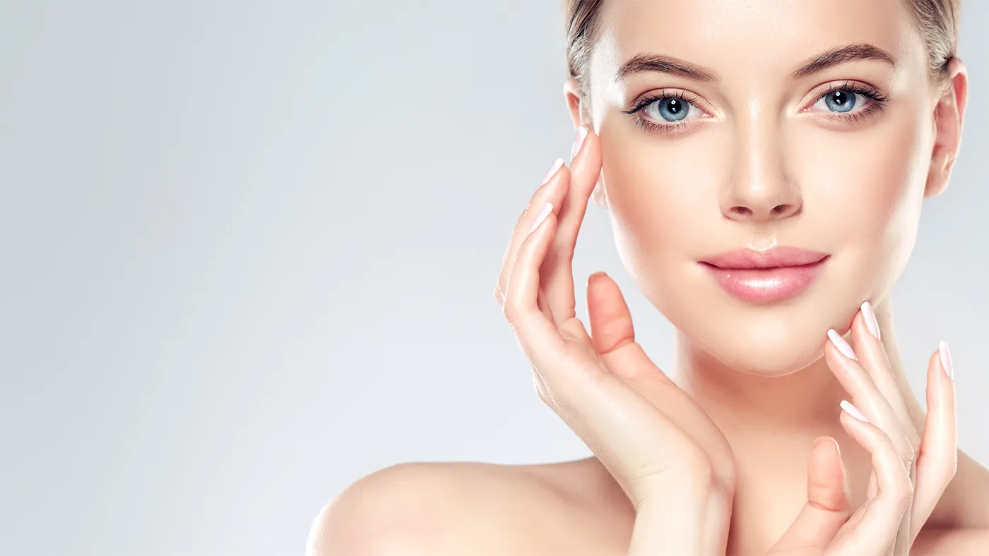 Donna che rappresenta i risultati della medicina estetica Cuneo presso Centro Medico Europeo.